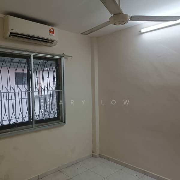 2-storey Terraced House for Sale in Gajah Berang (Melaka City) - Mary Low - Interior - PropertyGuru.com.my