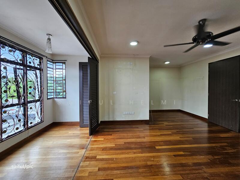 2-storey Terraced House for Sale in Shah Alam (Selangor) - SAIFUL HELMI - Living Room - PropertyGuru.com.my