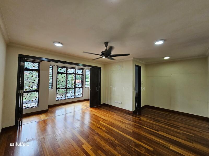 2-storey Terraced House for Sale in Shah Alam (Selangor) - SAIFUL HELMI - Living Room - PropertyGuru.com.my