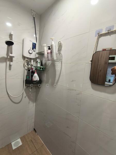Service Residence for Sale at Country Garden Central Park - Coco Lee - Bathroom - PropertyGuru.com.my