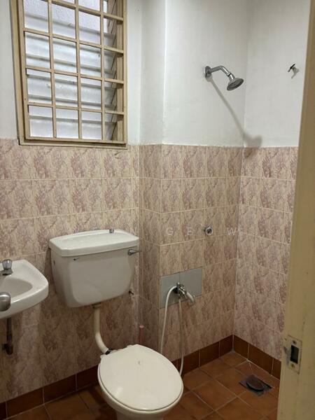 2-storey Terraced House for Sale in Usj 20 (Subang Jaya) - Ween Geow - Bathroom - PropertyGuru.com.my