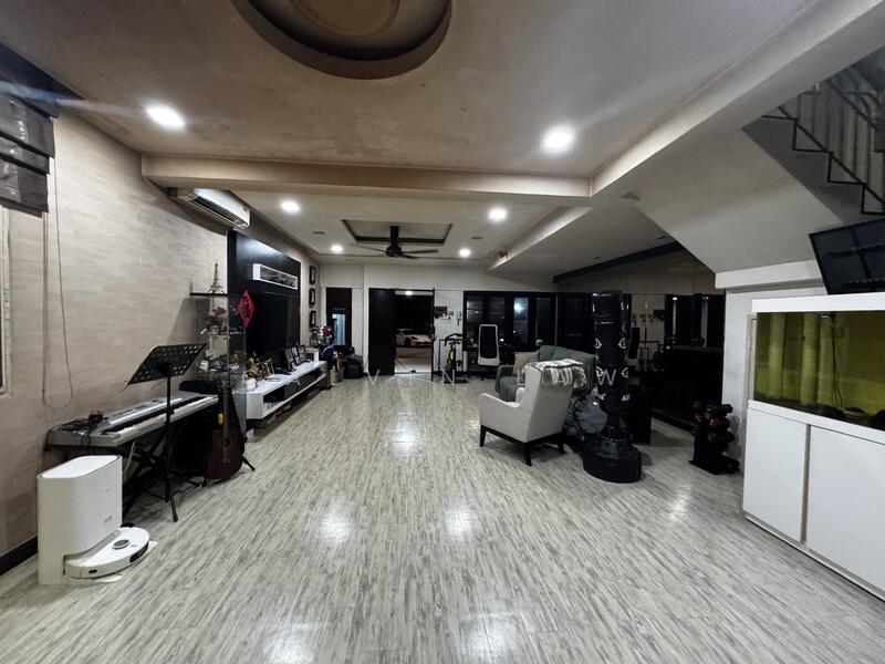 Rumah Teres 2.5 Tingkat untuk Dijual di Bandar Utama 7 (Bandar Utama) - Calvin Law - Living Room - PropertyGuru.com.my