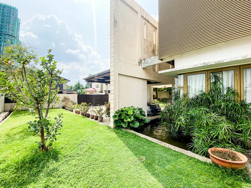 Rumah Banglo untuk Dijual di Bandar Seri Putra (Bangi) - Aziani Ahmad - Exterior - PropertyGuru.com.my