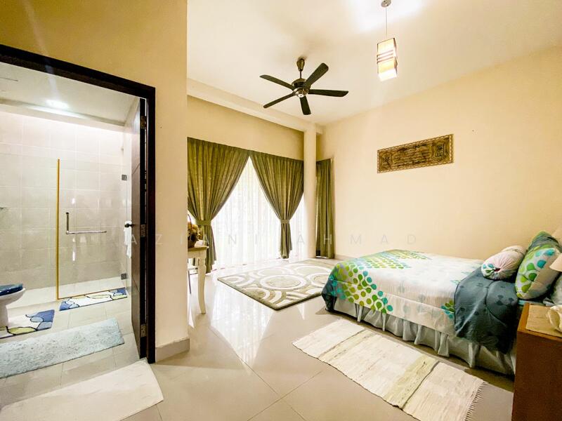 Rumah Banglo untuk Dijual di Bandar Seri Putra (Bangi) - Aziani Ahmad - Bedroom - PropertyGuru.com.my