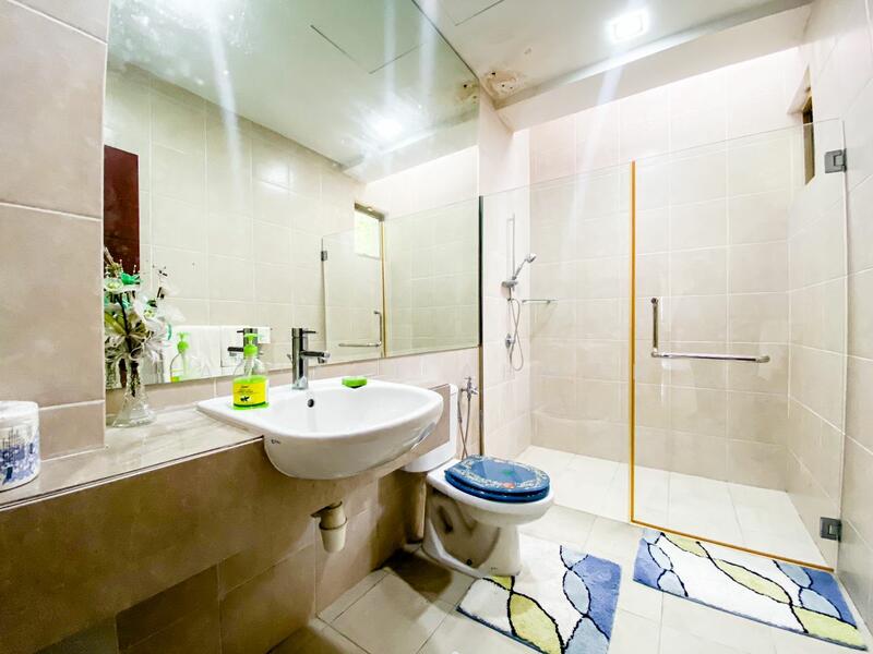 Rumah Banglo untuk Dijual di Bandar Seri Putra (Bangi) - Aziani Ahmad - Bathroom - PropertyGuru.com.my