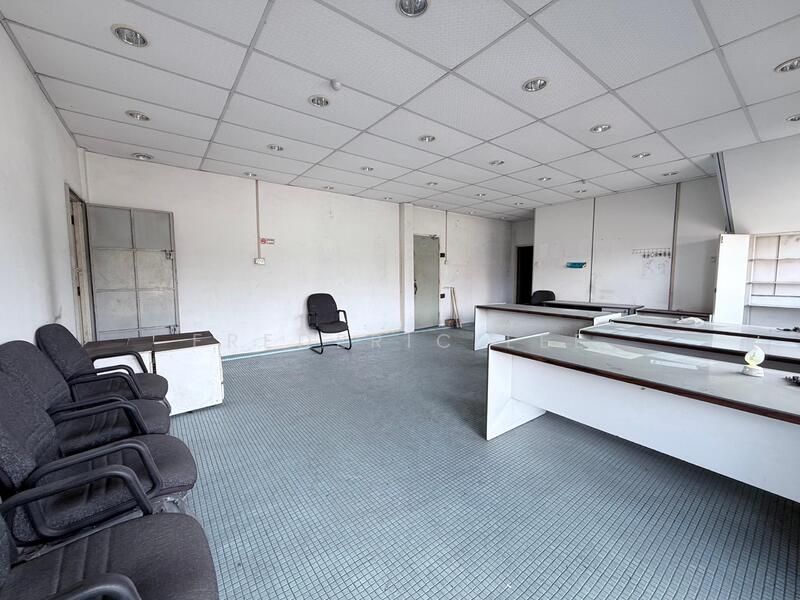 Warehouse for Rent in Taman Desa Cemerlang (Ulu Tiram) - Frederic Lee - Interior - PropertyGuru.com.my