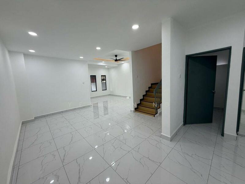 Taman Desa Jaya Johor Bahru untuk Untuk Dijual - RM 678,000, Mac 2026 - Living Room - PropertyGuru.com.my