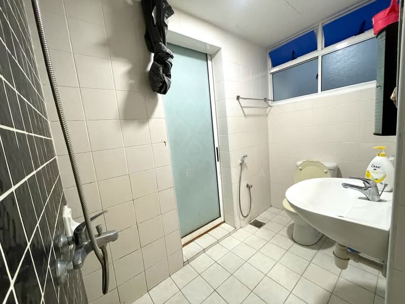 Condominium for Sale at The Plaza Condominium - Angie Chai - Bathroom - PropertyGuru.com.my
