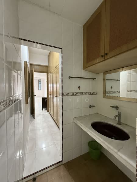 2-storey Terraced House for Rent in Taman Johor Jaya (Johor Bahru) - Yo Yeo - Bathroom - PropertyGuru.com.my