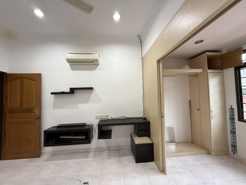 2-storey Terraced House for Rent in Taman Johor Jaya (Johor Bahru) - Yo Yeo - Interior - PropertyGuru.com.my