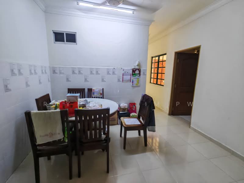 Rumah Teres 1 Tingkat untuk Dijual di Taman Kota Laksamana (Melaka City) - Raymond Lim PW - Dining Room - PropertyGuru.com.my