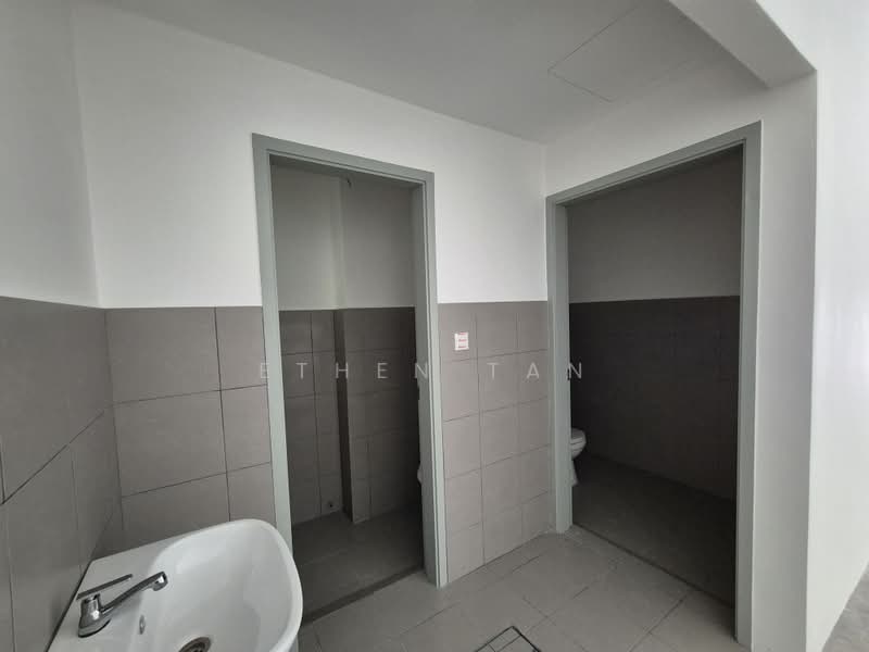 Kedai untuk Disewa di Bayan Baru (Penang) - Ethen Tan - Bathroom - PropertyGuru.com.my