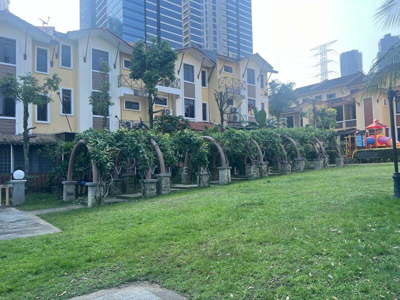 Rumah Teres 2.5 Tingkat untuk Dijual di Sri Hartamas (Kuala Lumpur) - Vivien Lee - Exterior - PropertyGuru.com.my