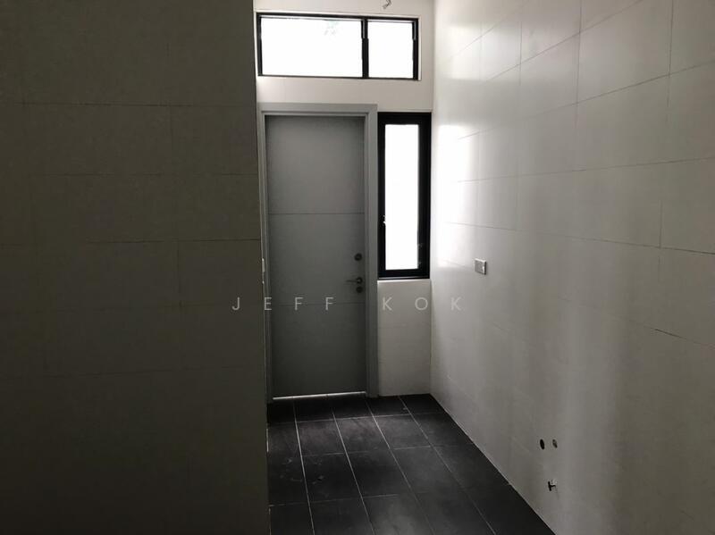 Bungalow for Sale in Shah Alam (Selangor) - Jeff Kok - Entrance - PropertyGuru.com.my