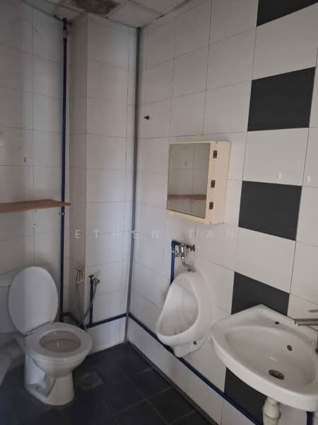 Shop for Rent in Taman Bukit Jambul (Bukit Jambul) - Ethen Tan - Bathroom - PropertyGuru.com.my