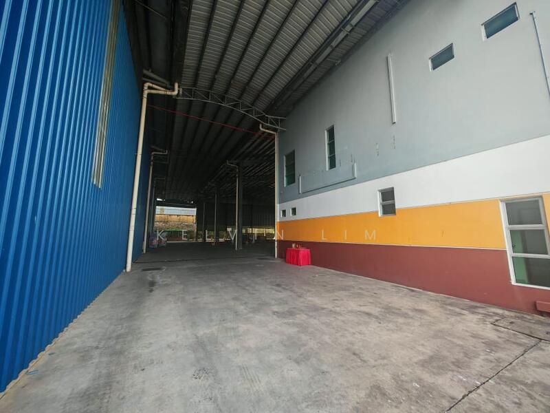 Detached Factory for Rent in Taman Desa Cemerlang (Ulu Tiram) - Kelvin Lim - Exterior - PropertyGuru.com.my