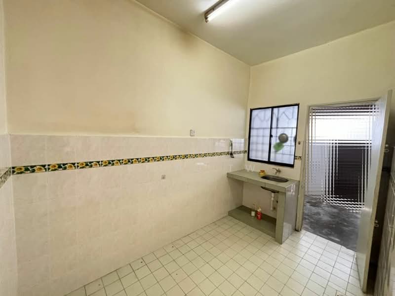 2-storey Terraced House for Sale in Taman Indah Perdana (Kepong) - Kiing TW - Kitchen - PropertyGuru.com.my