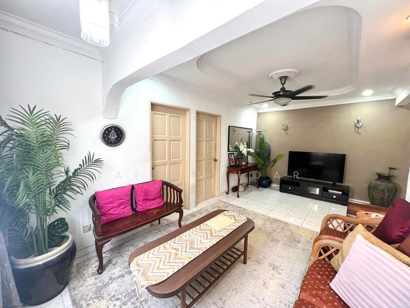 For Sale - Flat Pkns Au3