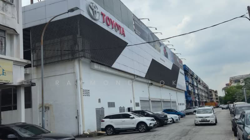 Shop for Sale in Taman Petaling Utama (Petaling Jaya) - Raymond Loke - Exterior - PropertyGuru.com.my