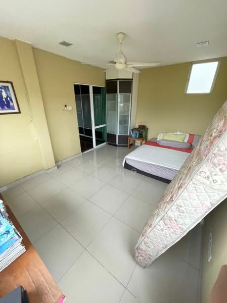 3-storey Terraced House for Sale in Valencia (Sungai Buloh) - SOON SIANG WONG - Bedroom - PropertyGuru.com.my