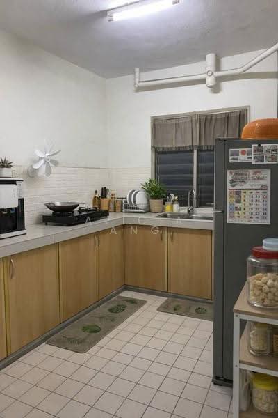 Pangsapuri untuk Dijual di Subang Perdana Goodyear Court 3 - Alicia Ang - Kitchen - PropertyGuru.com.my