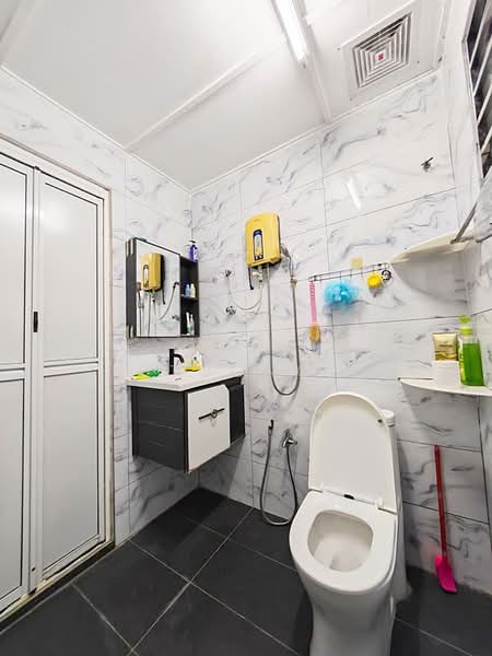 Terraced House for Sale in Puchong (Selangor) - Chow Kok Toong - Bathroom - PropertyGuru.com.my