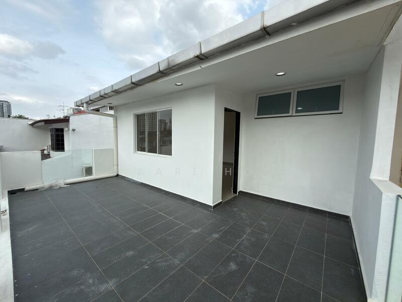 2-storey Terraced House for Sale in Johor Bahru (Johor) - Karl Ho - Balcony - PropertyGuru.com.my