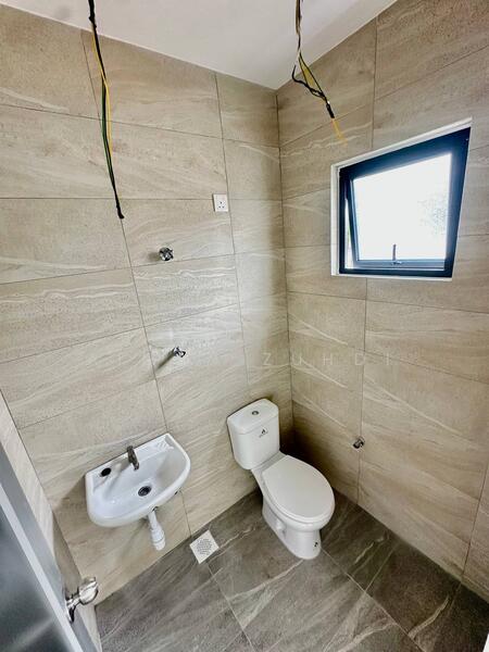 Kampung Ketoyong Baru untuk Untuk Dijual - RM 600,000, Mac 2026 - Bathroom - PropertyGuru.com.my