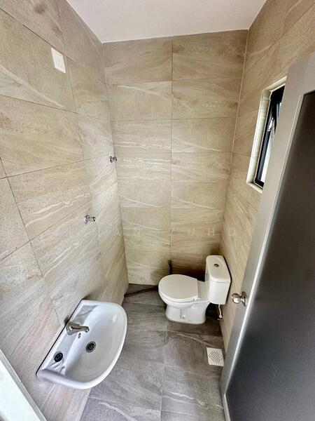 Kampung Ketoyong Baru untuk Untuk Dijual - RM 600,000, Mac 2026 - Bathroom - PropertyGuru.com.my