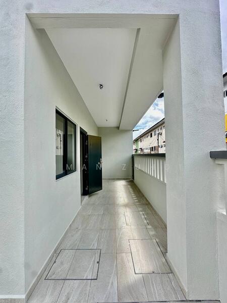 Kampung Ketoyong Baru untuk Untuk Dijual - RM 600,000, Mac 2026 - Exterior - PropertyGuru.com.my