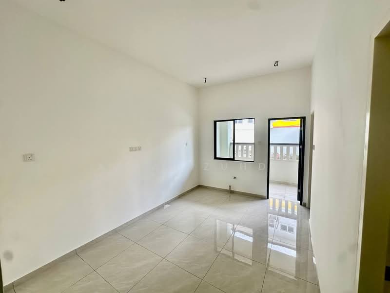 1-storey Terraced House for Sale in Kampung Ketoyong Baru (Tanjung Malim) - AIMAN ZUHDI - Kitchen Area - PropertyGuru.com.my
