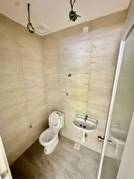1-storey Terraced House for Sale in Kampung Ketoyong Baru (Tanjung Malim) - AIMAN ZUHDI - Toilet - PropertyGuru.com.my