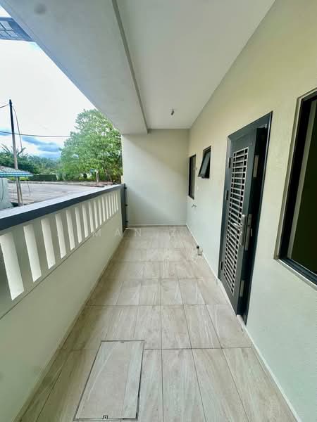 1-storey Terraced House for Sale in Kampung Ketoyong Baru (Tanjung Malim) - AIMAN ZUHDI - Laundry Area - PropertyGuru.com.my