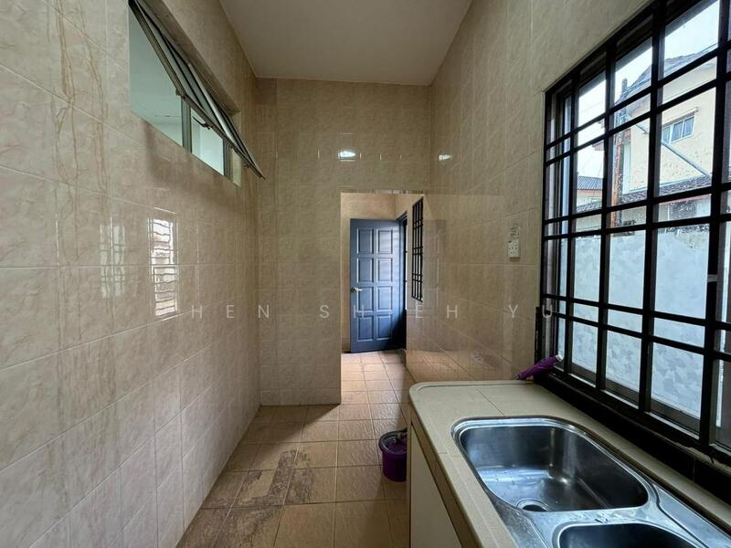 Untuk Disewa - Bukit Indah