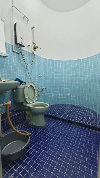 Pangsapuri untuk Dijual di Taman Tanjong - Li Fang - Bathroom - PropertyGuru.com.my