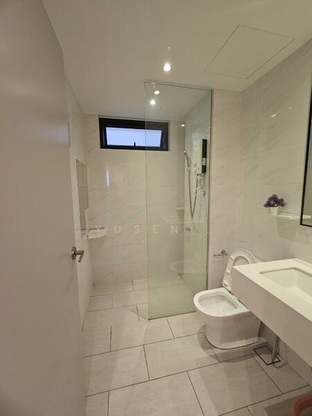 Vertu Resort untuk Untuk Disewa - RM 2,500 /bulan, Mac 2026 - Bathroom - PropertyGuru.com.my