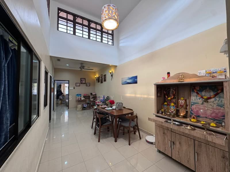 1-storey Terraced House for Sale in Jalan Klang Lama (Old Klang Road) (Kuala Lumpur) - Sheryl Ng - Living Room - PropertyGuru.com.my