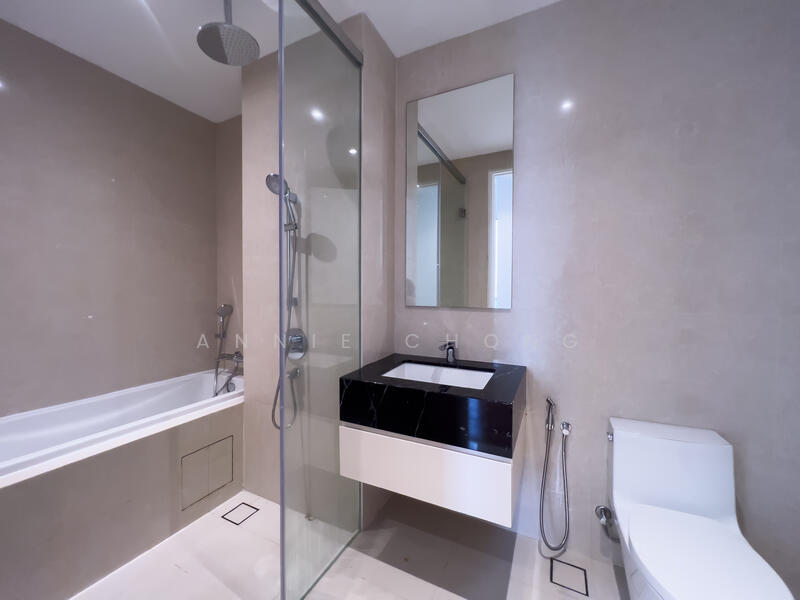 Servis Apartment untuk Disewa di Pavilion Ceylon Hill - Annie Chong - Bathroom - PropertyGuru.com.my