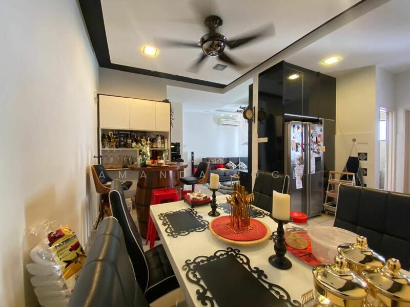 Townhouse for Sale in 16 Sierra (Puchong) - Amanda Lock - Living Room - PropertyGuru.com.my