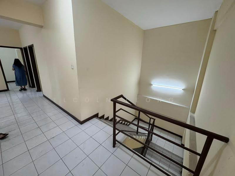 Condominium for Rent at Villa Seri Puteri - Elcoln Leong - Corridor - PropertyGuru.com.my