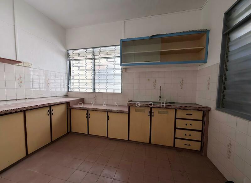 Rumah Teres untuk Disewa di Island Glades (Jelutong) - Qyan Goh - Kitchen - PropertyGuru.com.my