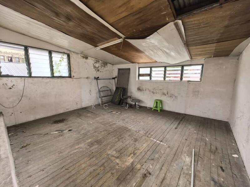 For Rent - Waterfront main bazzar