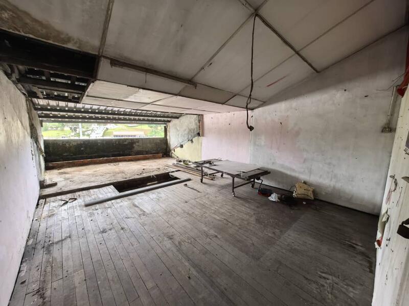 For Rent - Waterfront main bazzar