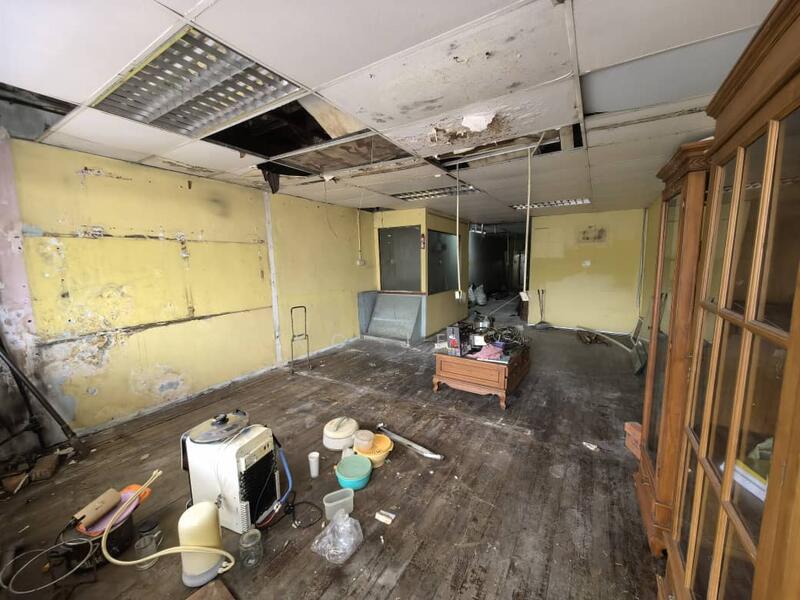 For Rent - Waterfront main bazzar