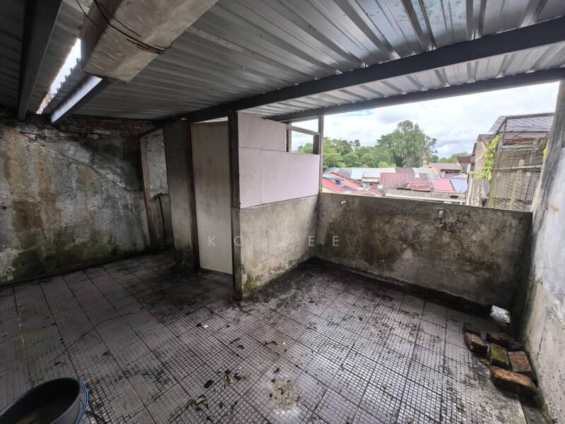 For Rent - Waterfront main bazzar