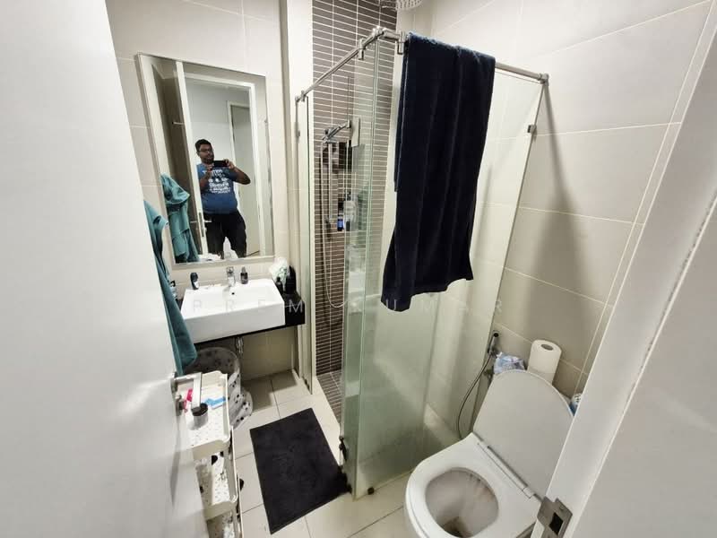 Service Residence for Sale at The Sentral Suites - Prem Kumar - Bathroom - PropertyGuru.com.my