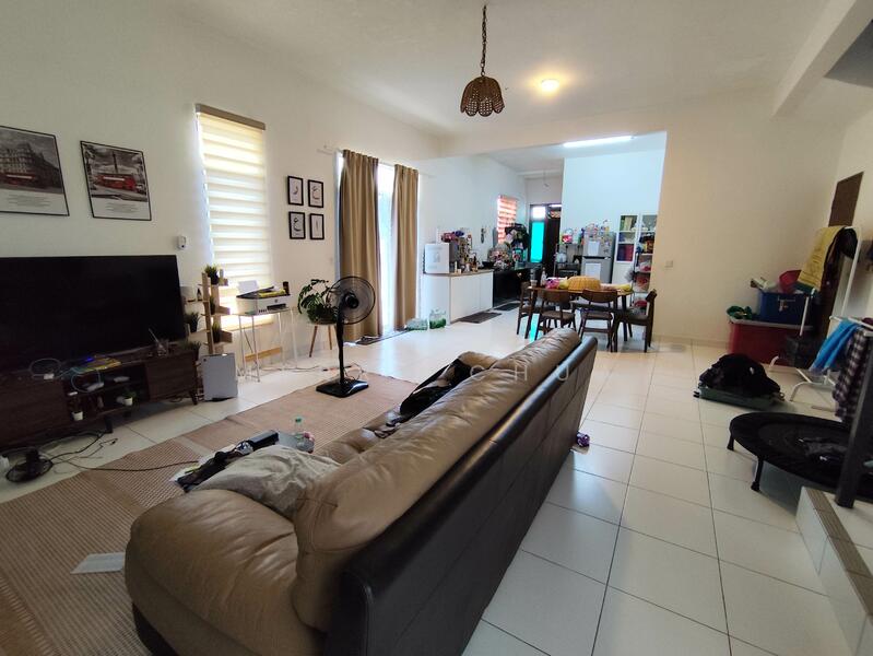 Rumah Teres 2 Tingkat untuk Dijual di Johor Bahru (Johor) - Merry Chua - Living Room - PropertyGuru.com.my