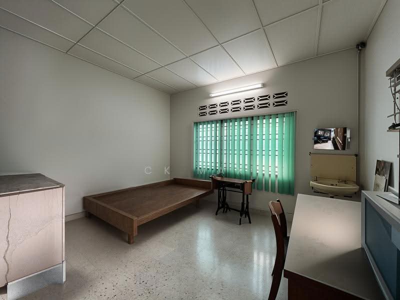 Bungalow House untuk Dijual di Taman Canning (Ipoh) - Ck Max - Bedroom - PropertyGuru.com.my