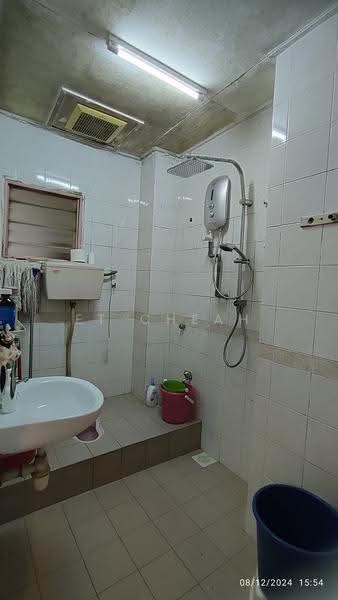 2-storey Terraced House for Sale in Kota Kemuning (Shah Alam) - ET Cheah - Bathroom - PropertyGuru.com.my
