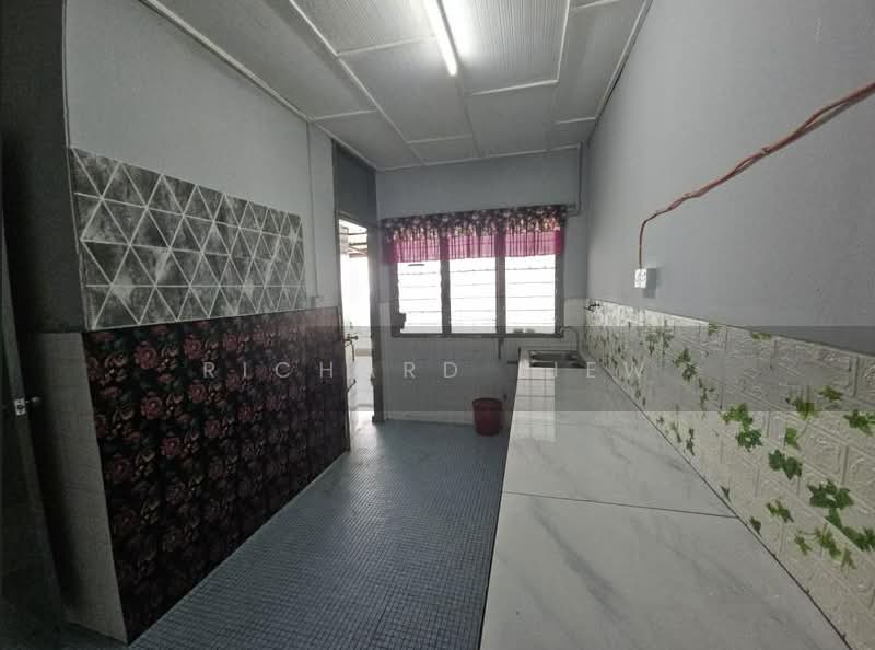 1-storey Terraced House for Sale in SS4 (Petaling Jaya) - Richard Liew - Kitchen - PropertyGuru.com.my